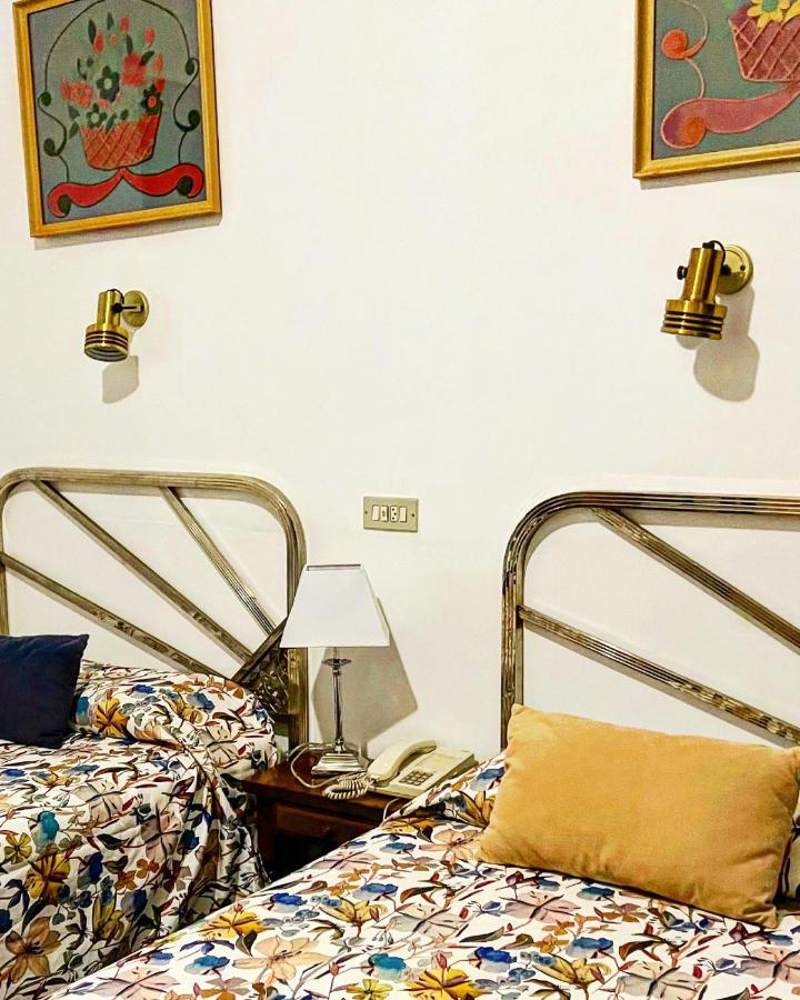 Hostal Pirineos バルバストロ エクステリア 写真