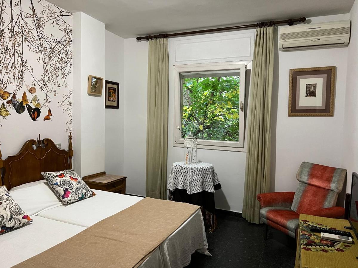 Hostal Pirineos バルバストロ エクステリア 写真