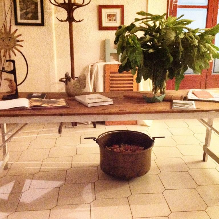 Hostal Pirineos バルバストロ エクステリア 写真