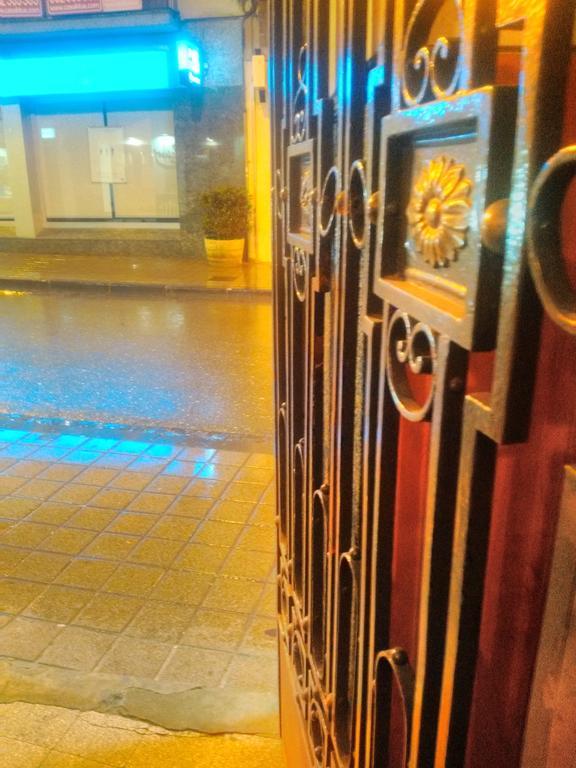 Hostal Pirineos バルバストロ エクステリア 写真