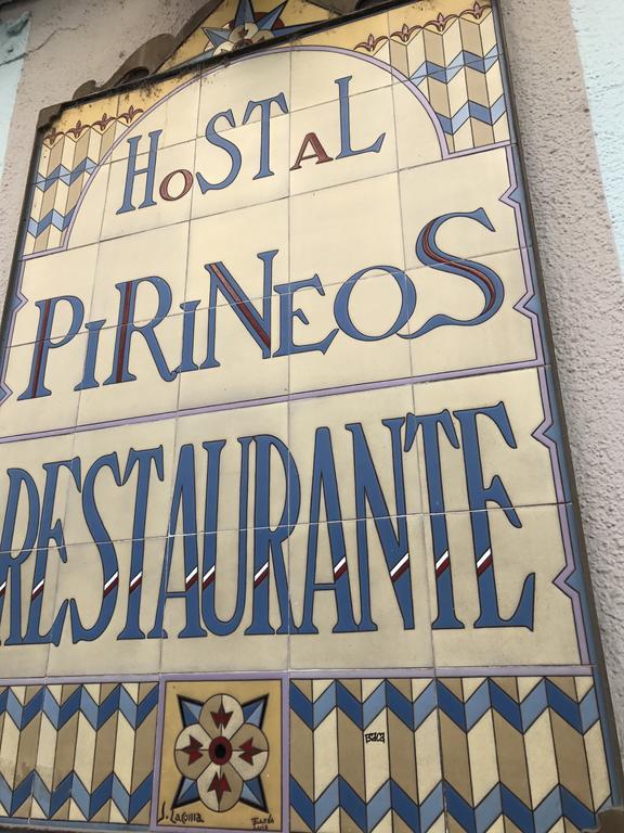 Hostal Pirineos バルバストロ エクステリア 写真