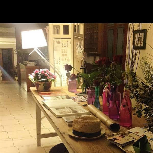 Hostal Pirineos バルバストロ エクステリア 写真